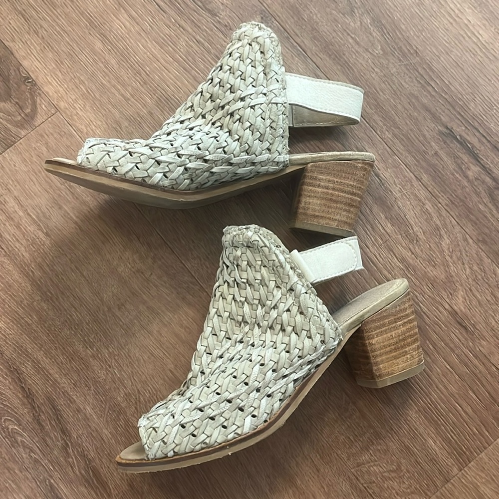 Very Volatile Heels (Size 7)